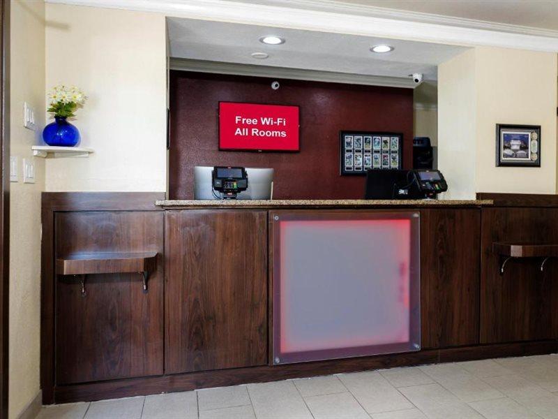 Red Roof Inn Arlington - Entertainment District Esterno foto