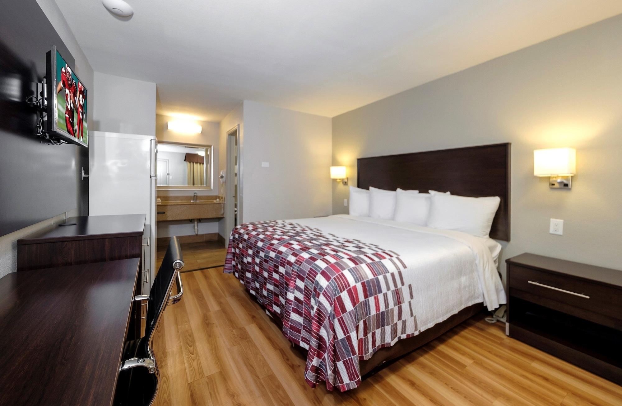 Red Roof Inn Arlington - Entertainment District Esterno foto